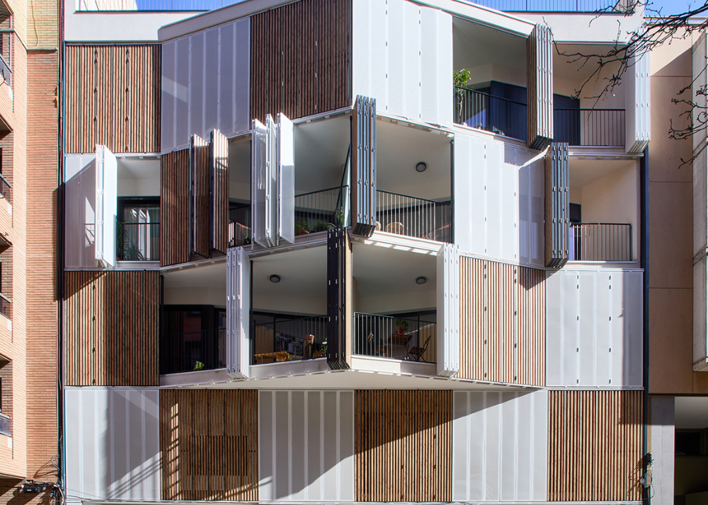 Espai interior d’habitatge en edifici plurifamiliar de Barcelona de Constructora d’Aro amb acabats moderns