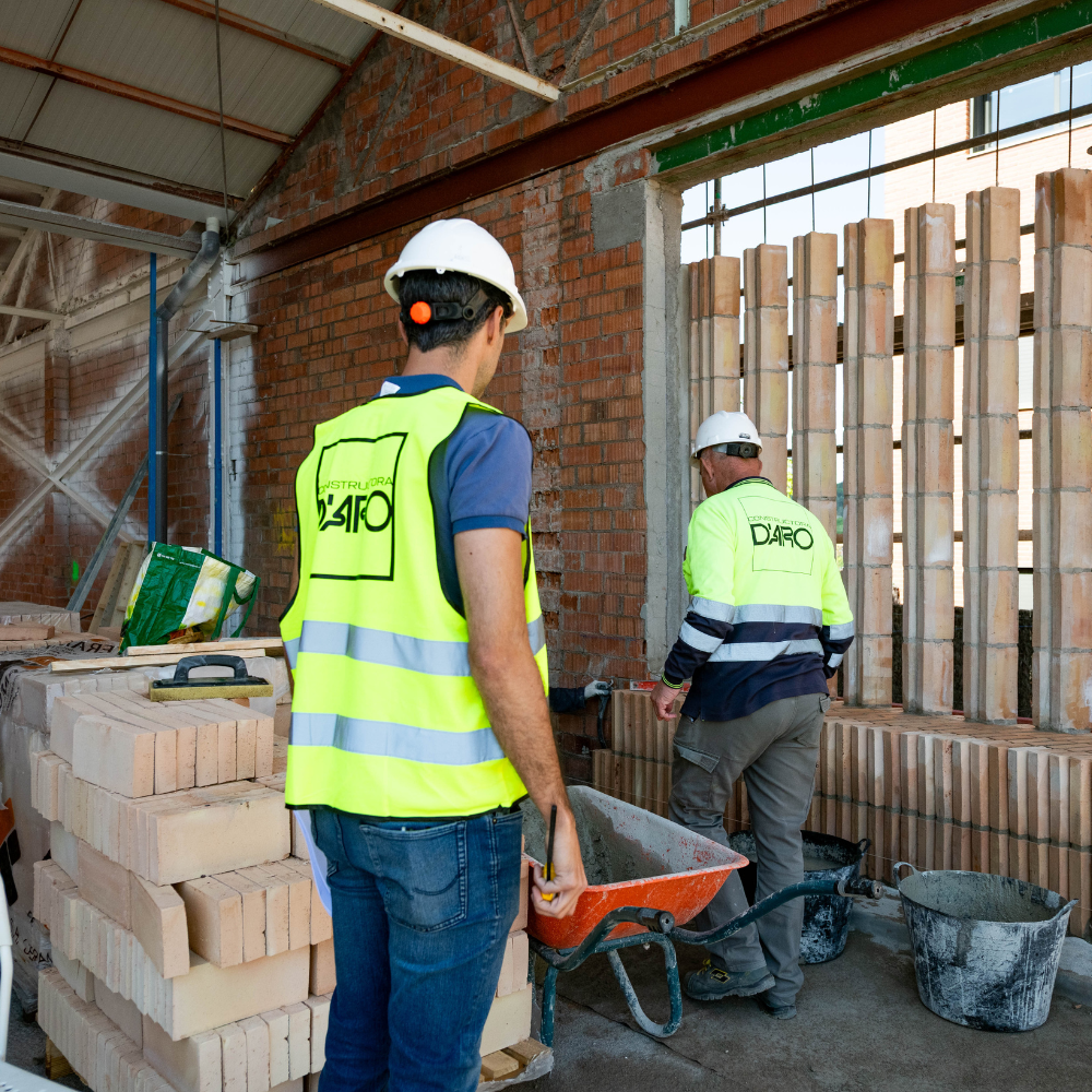 Equip humà de Constructora d’Aro compromès amb l’excel·lència i la millora contínua en projectes de construcció
